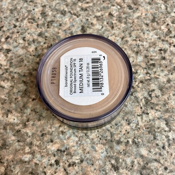 NWT 🌟 bareMinerals “Medium Tan” Powder Foundation - Picture 2 of 3